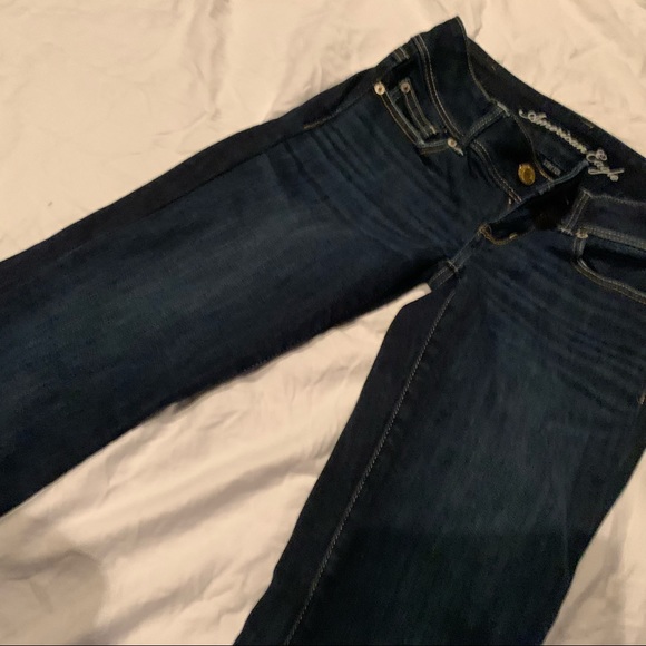 American Eagle Dark Stretchy Jeans - Picture 2 of 3